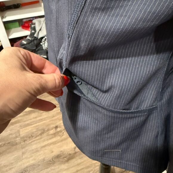 Lululemon Wind and Rain Jacket - Picture 7 of 9